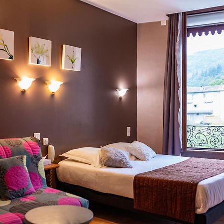 Logis Hotel Restaurant De La Paix Lodève 外观 照片