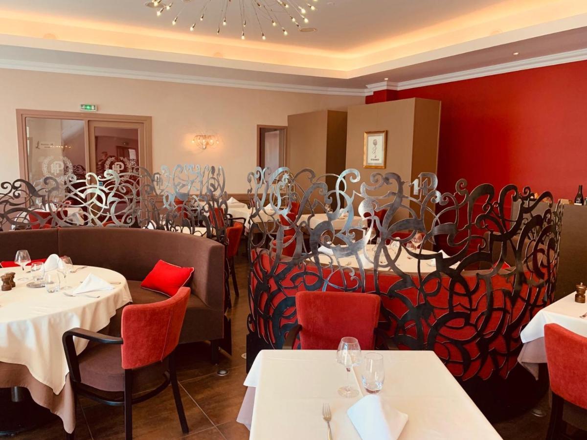 Logis Hotel Restaurant De La Paix Lodève 外观 照片
