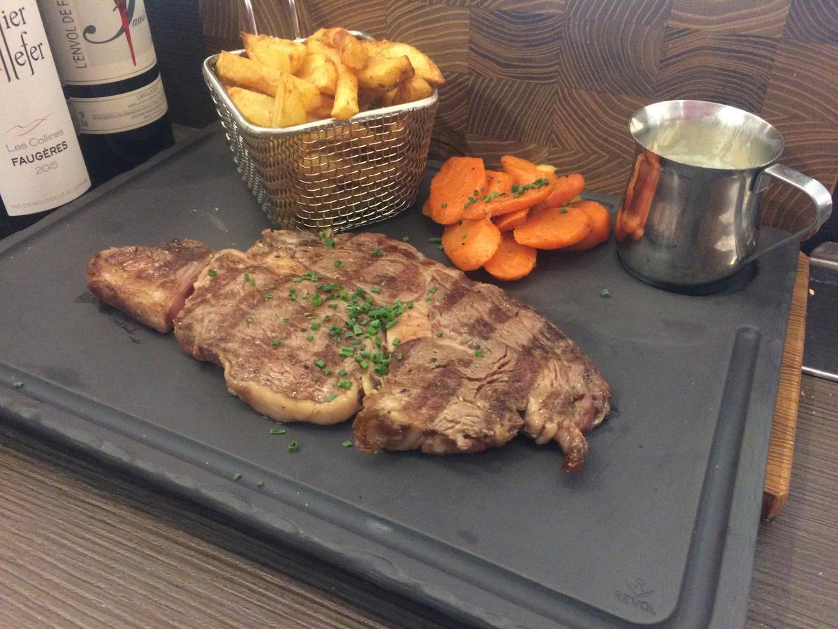 Logis Hotel Restaurant De La Paix Lodève 外观 照片