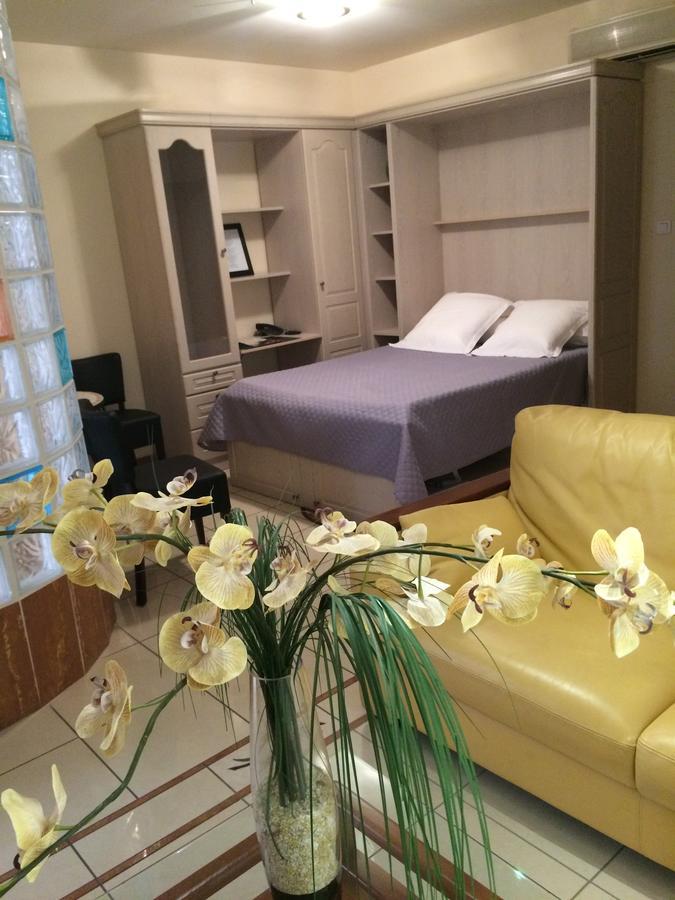 Logis Hotel Restaurant De La Paix Lodève 外观 照片