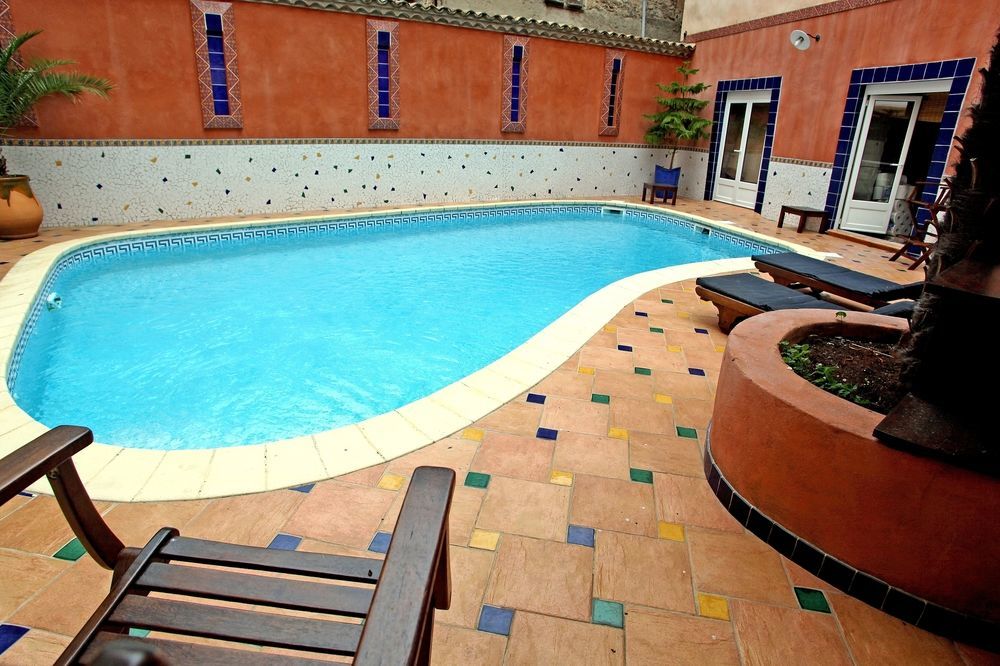 Logis Hotel Restaurant De La Paix Lodève 外观 照片